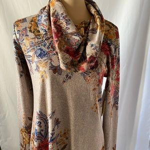 One world womens long sleeve tunic sweater. Small NWT